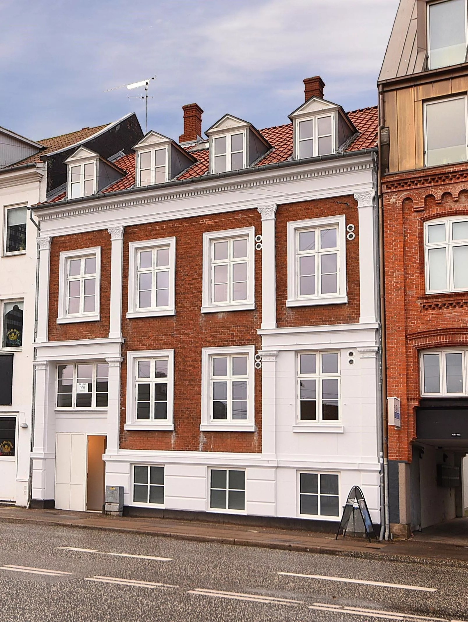 Nyrenoveret 1vær. lejlighed centralt i Århus C 50 m² 6.731 kr