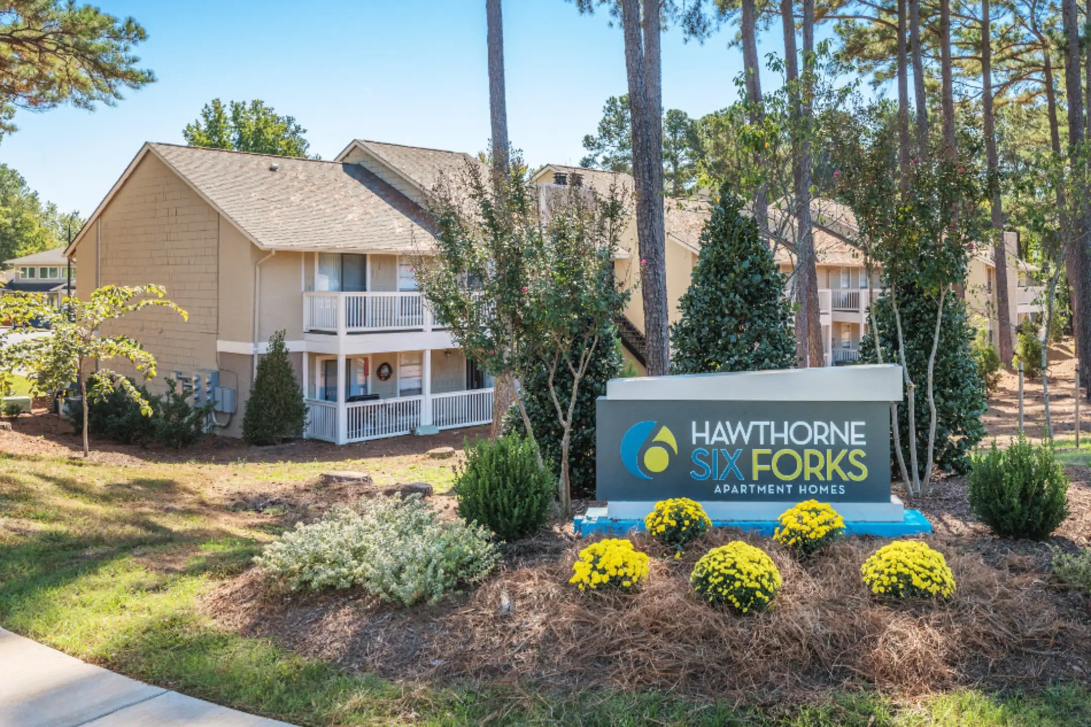 Hawthorne Six Forks Apartments Raleigh, NC 27609