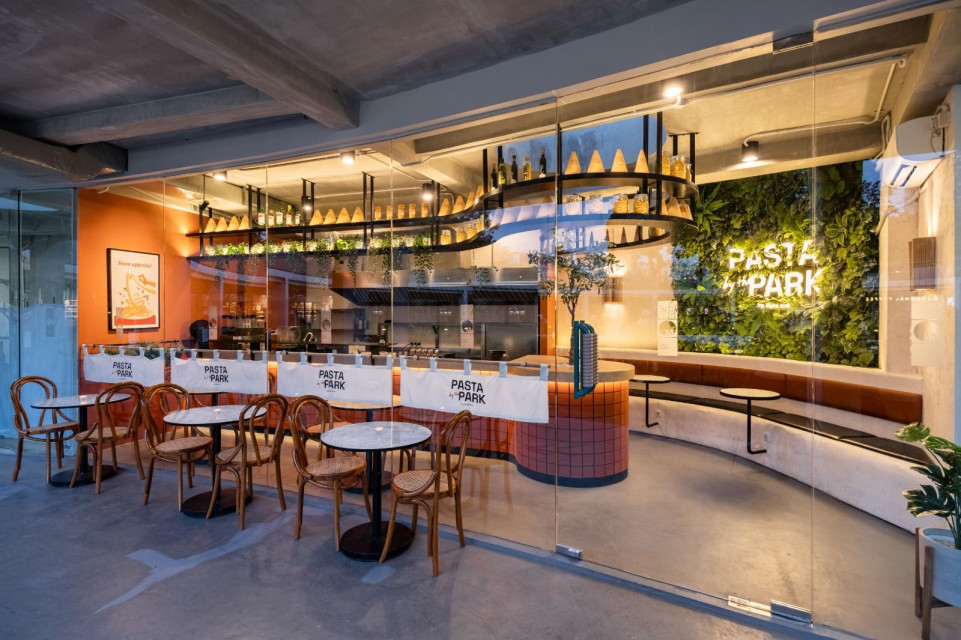 Pasta by the Park Offers An Al Fresco Dining Experience for the Parks