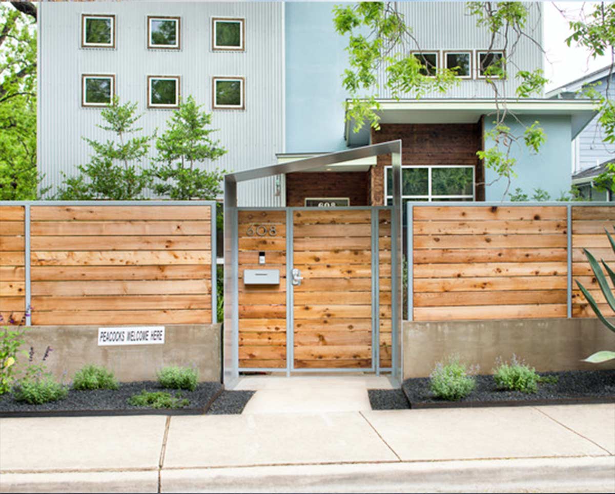 Pagar Rumah Kayu Sederhana