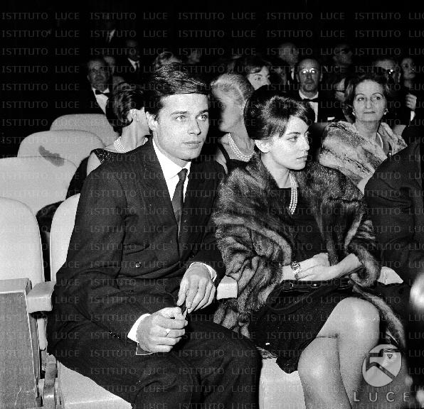 Jean Sorel, uno dei protagonisti del film, e Anna Maria Ferrero alla