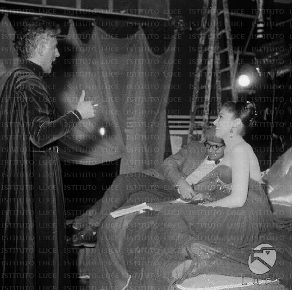 Stewart Granger, Anna Maria Pierangeli e Robert Aldrich sul set del