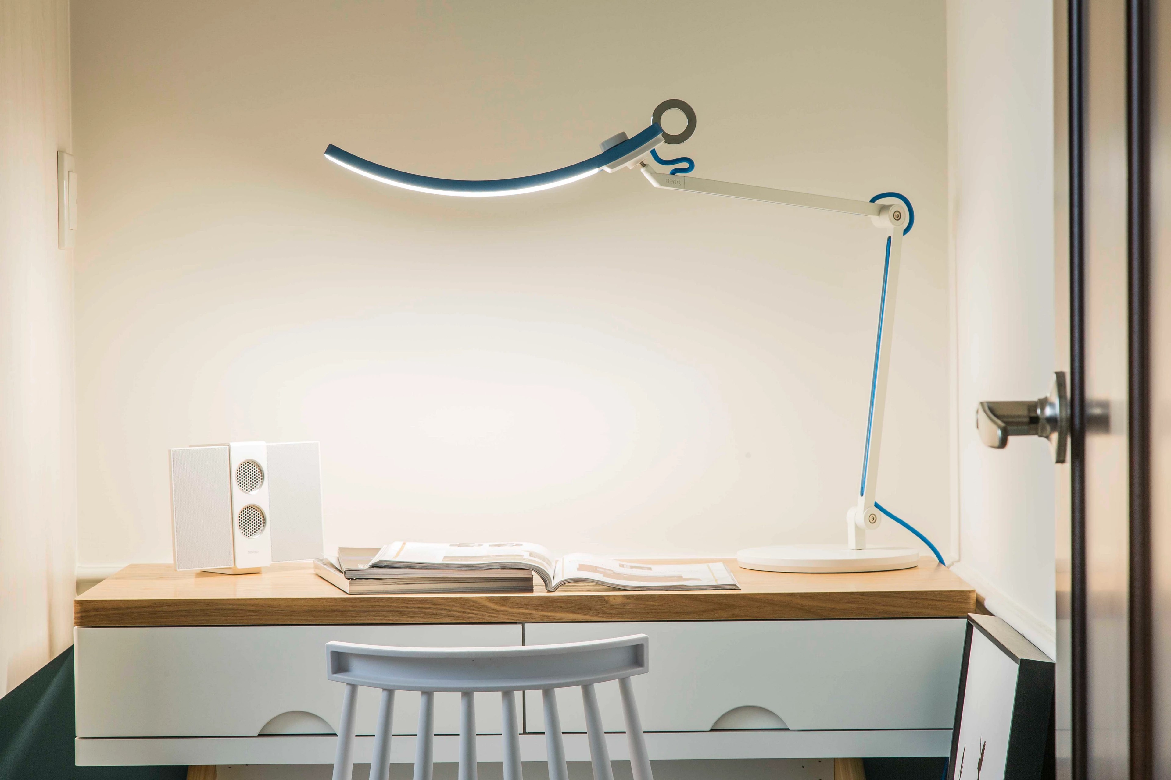 How Many Lumens for a Desk Lamp Is 500 Lumens Good Enough for Reading