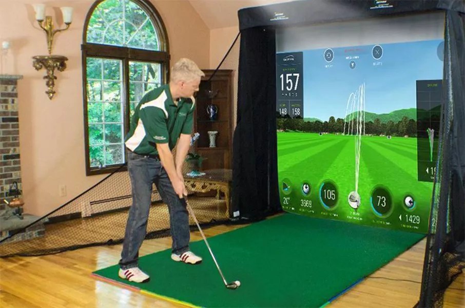What are the best projectors for a garage golf simulator?