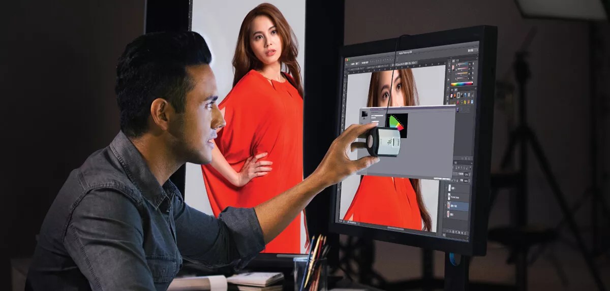 What is monitor color calibration? How does it affect photographers