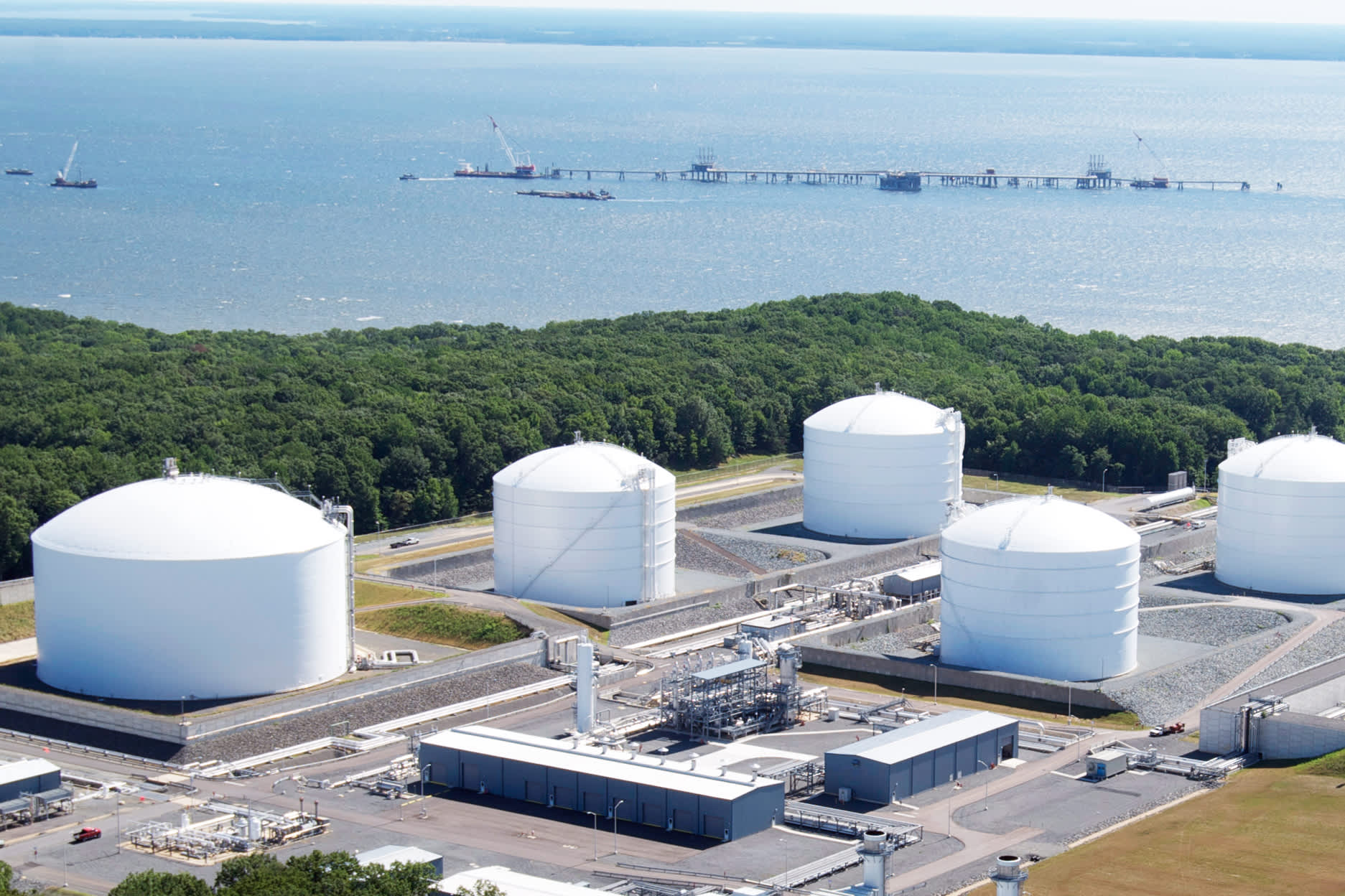 Power producer Dominion to buy Questar for 4.4 bln