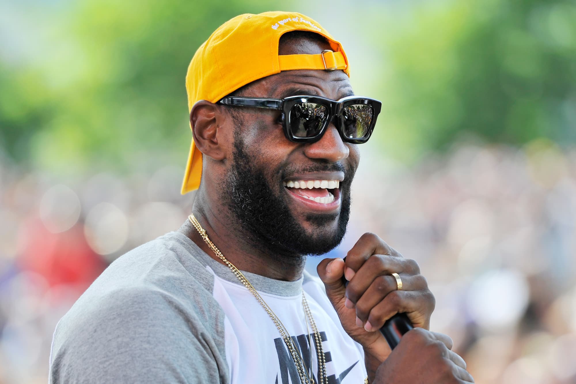 Lebron James shares the 2 best money moves he's ever made