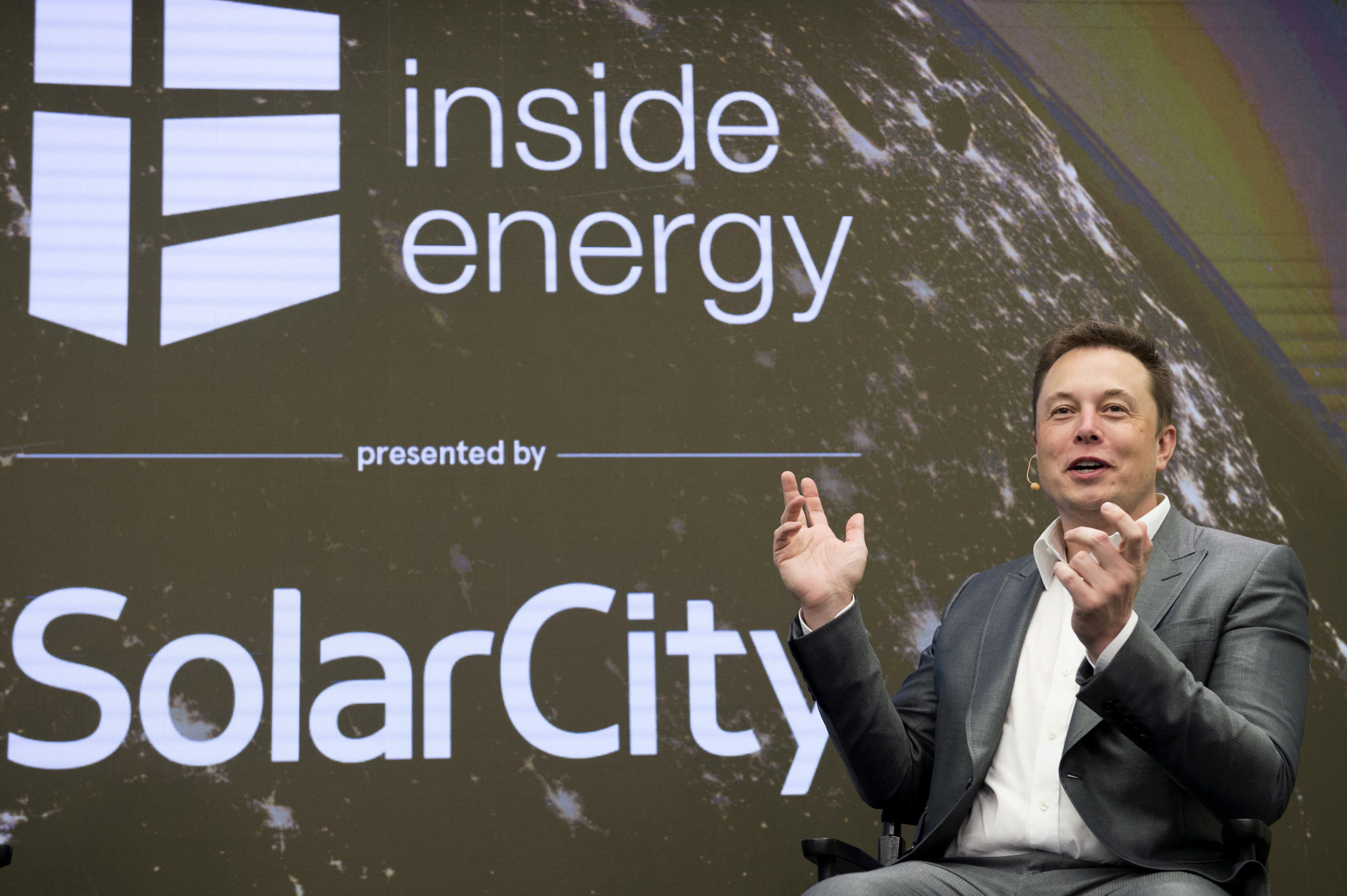 Walmart shines light on Elon Musk’s SolarCity deal in Tesla suit