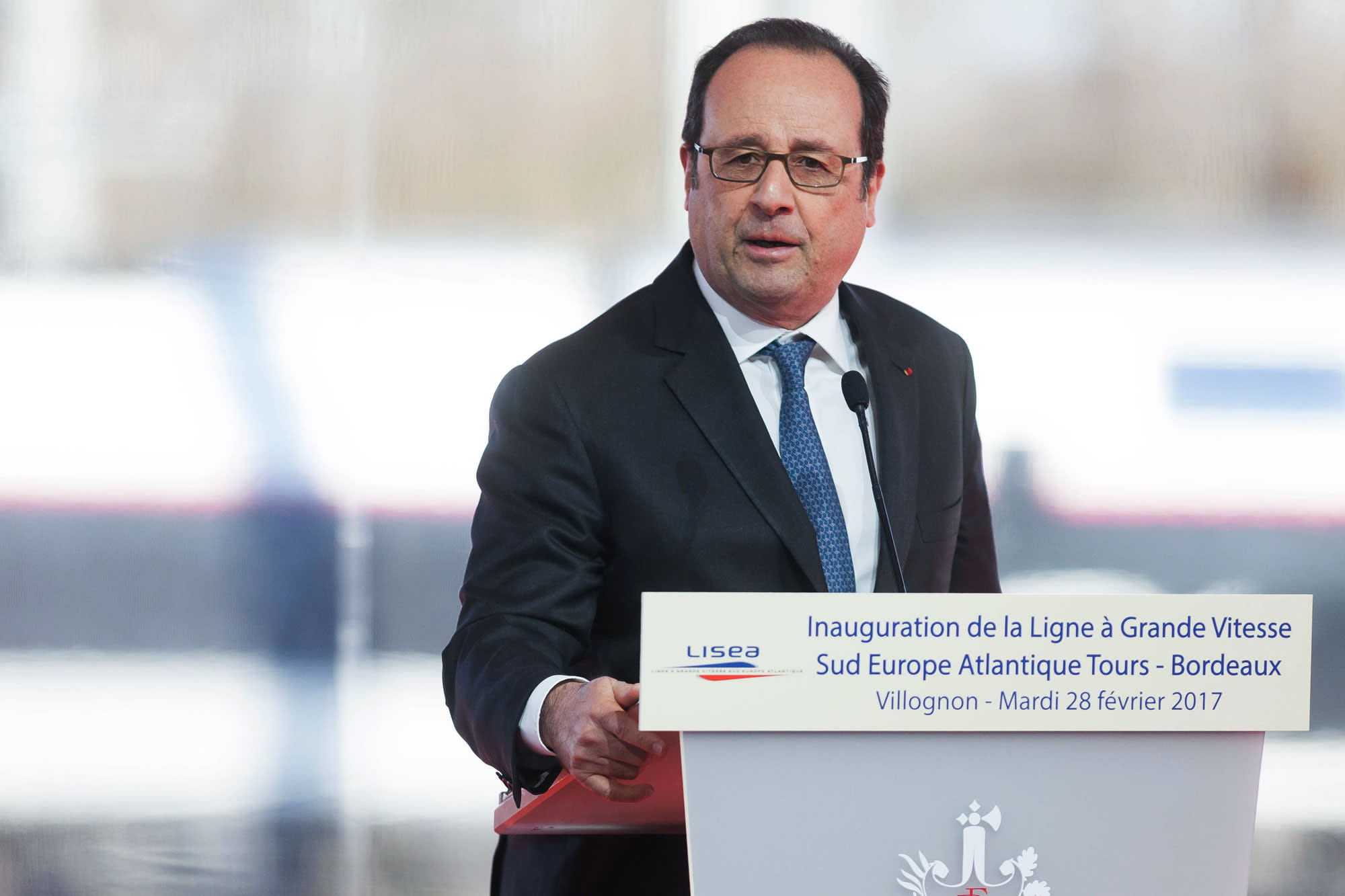François Hollande emphasizes European unity amid U.S. protectionism