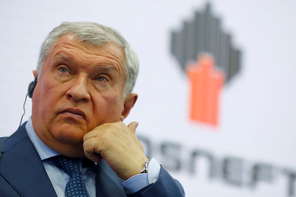 Russia’s Sechin says U.S. companies benefit from the closure of the Strait of Hormuz