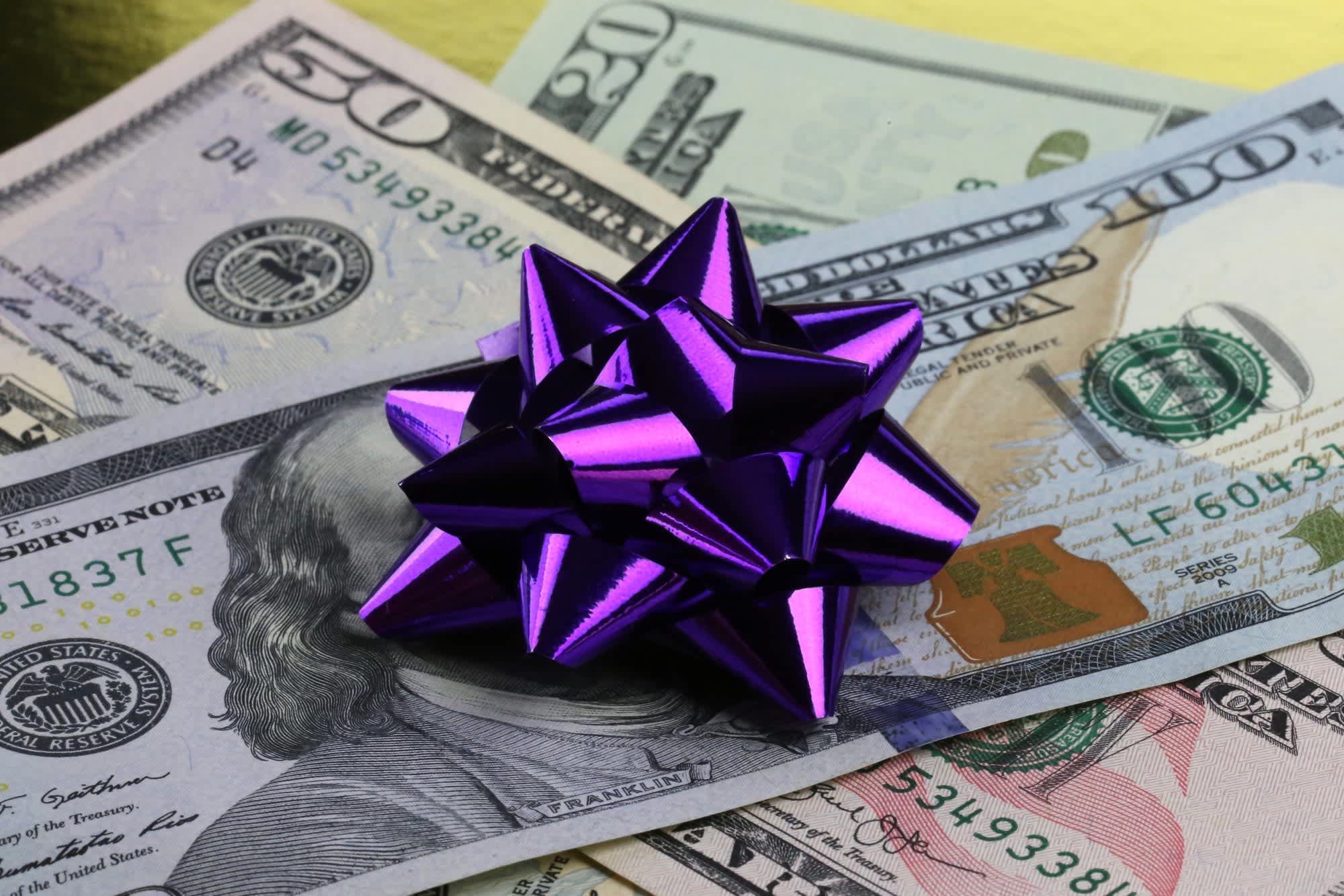 Donor-advised fund giving surges as tax cuts expire and stocks soar