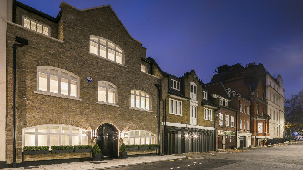 Pics Mayfair mansion in one of London’s most expensive neighborhoods