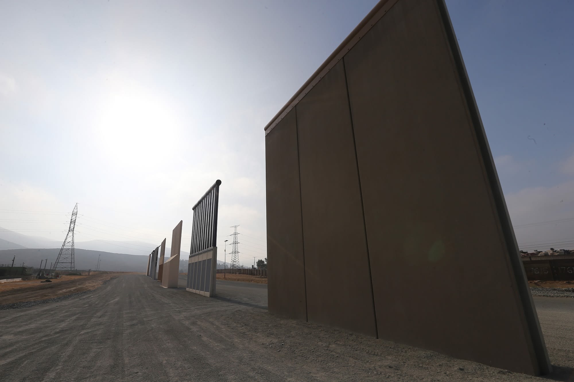 GoFundMe that raised 20 million for border wall will return funds