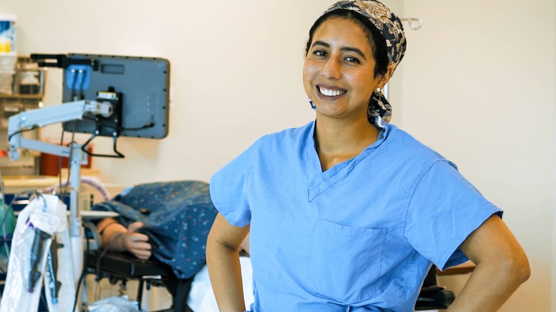 30-year-old makes 0K a year in a hospital—without med school