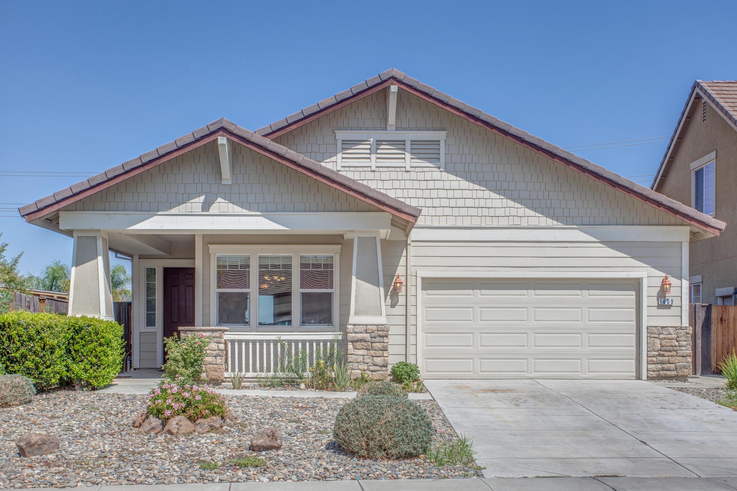 1609 Cherry Blossom Lane Tracy, CA 95377
