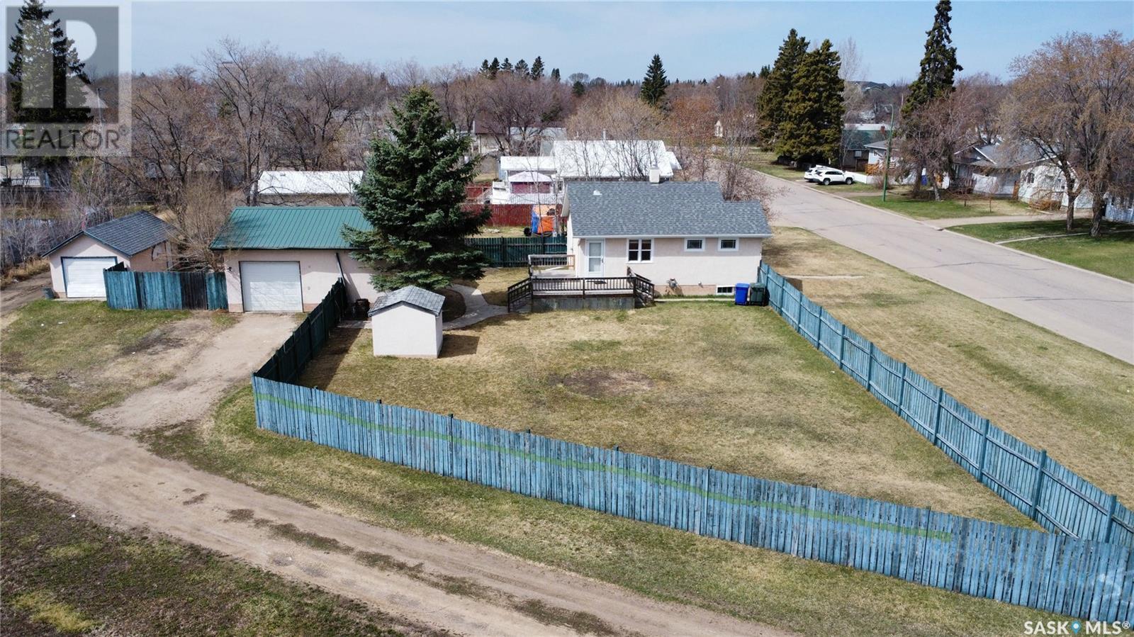 745 6th STREET E Prince Albert, SK S6V 0N9