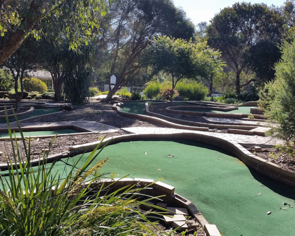 Best Mini Golf Courses in Melbourne Deemples Golf