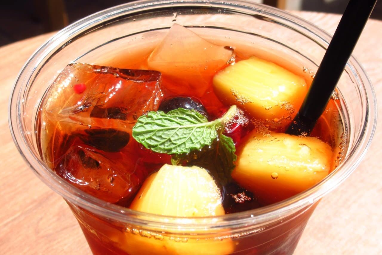 Beautiful like a jewel! I drank Excelsior "Fruit Tea to Eat"