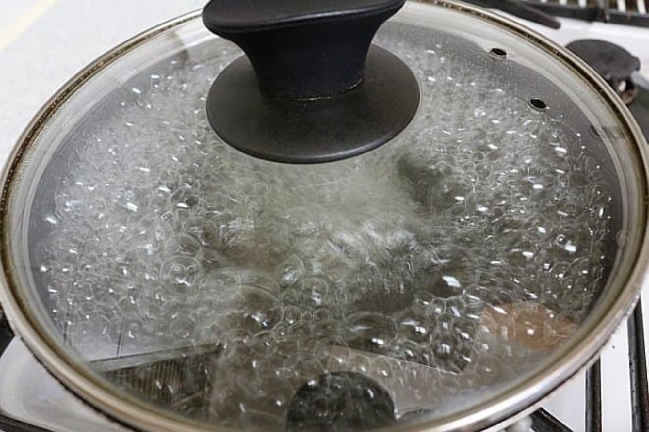 [I tried] Cleaning the stove with baking soda (2)If you boil it, it