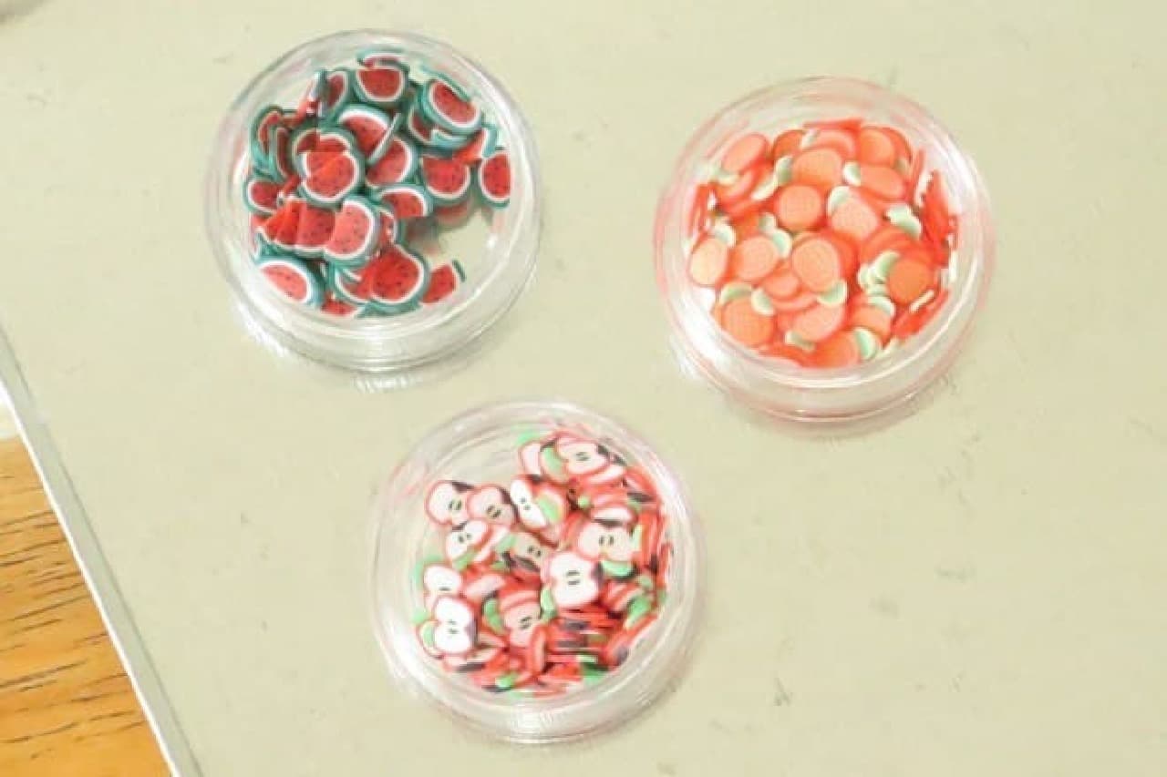 指先をみずみずしく彩る♪100均の「スライスフルーツ」ネイルパーツが可愛い [えんウチ]