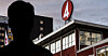 vem är tv4 profilen 2023 Tv4-Profilen Avstängd – Så Påverkas Kommande Produktionen | Hänt