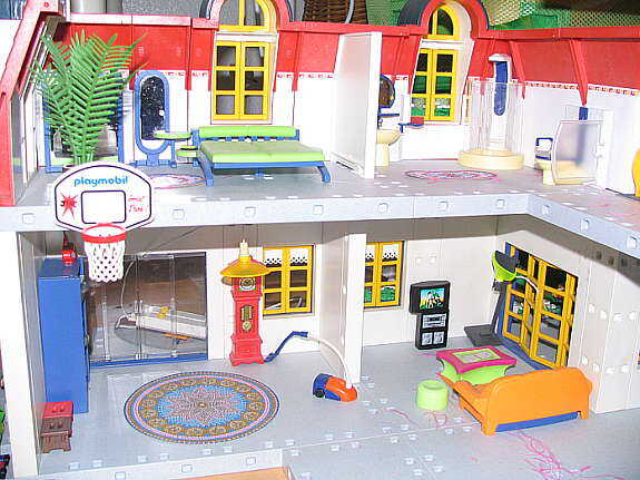 Playmobil Einfamilienhaus 3965 mit Erweiterungen 7336 und 7338 mit