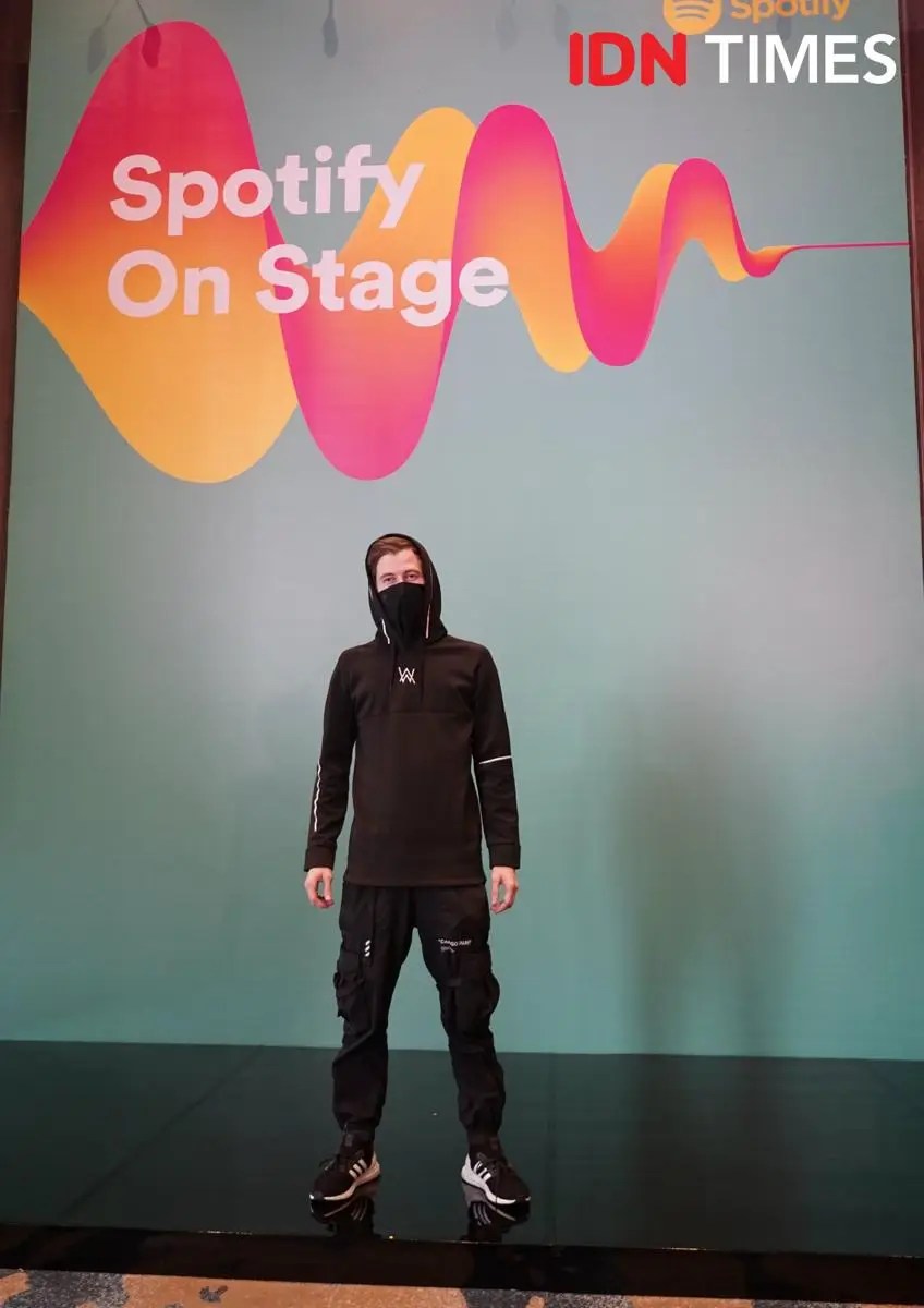 Lirik Lagu Not You Alan Walker feat. Emma Steinbakken IDN Times