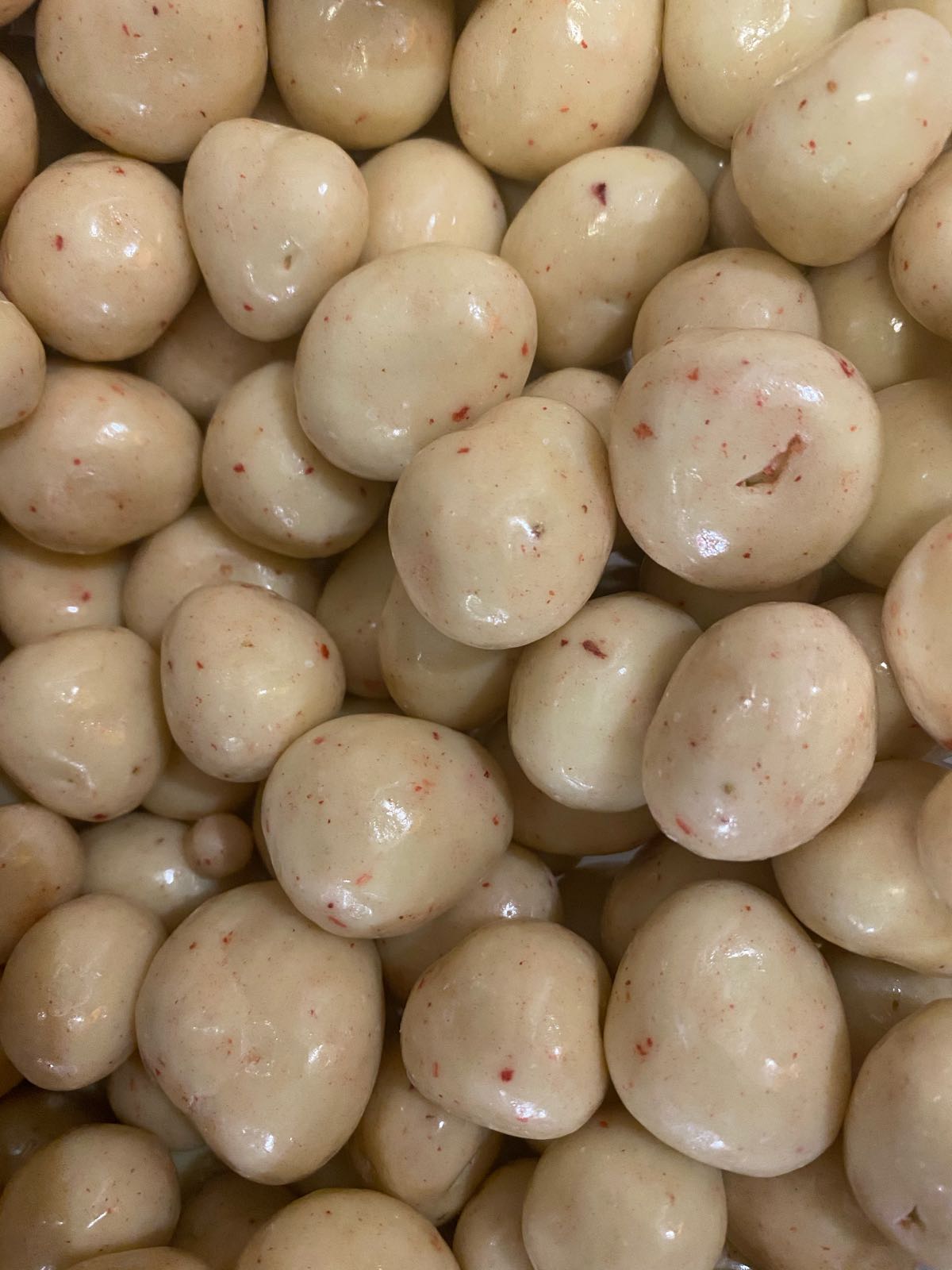 White Chocolate Coated Raspberries Nil Living