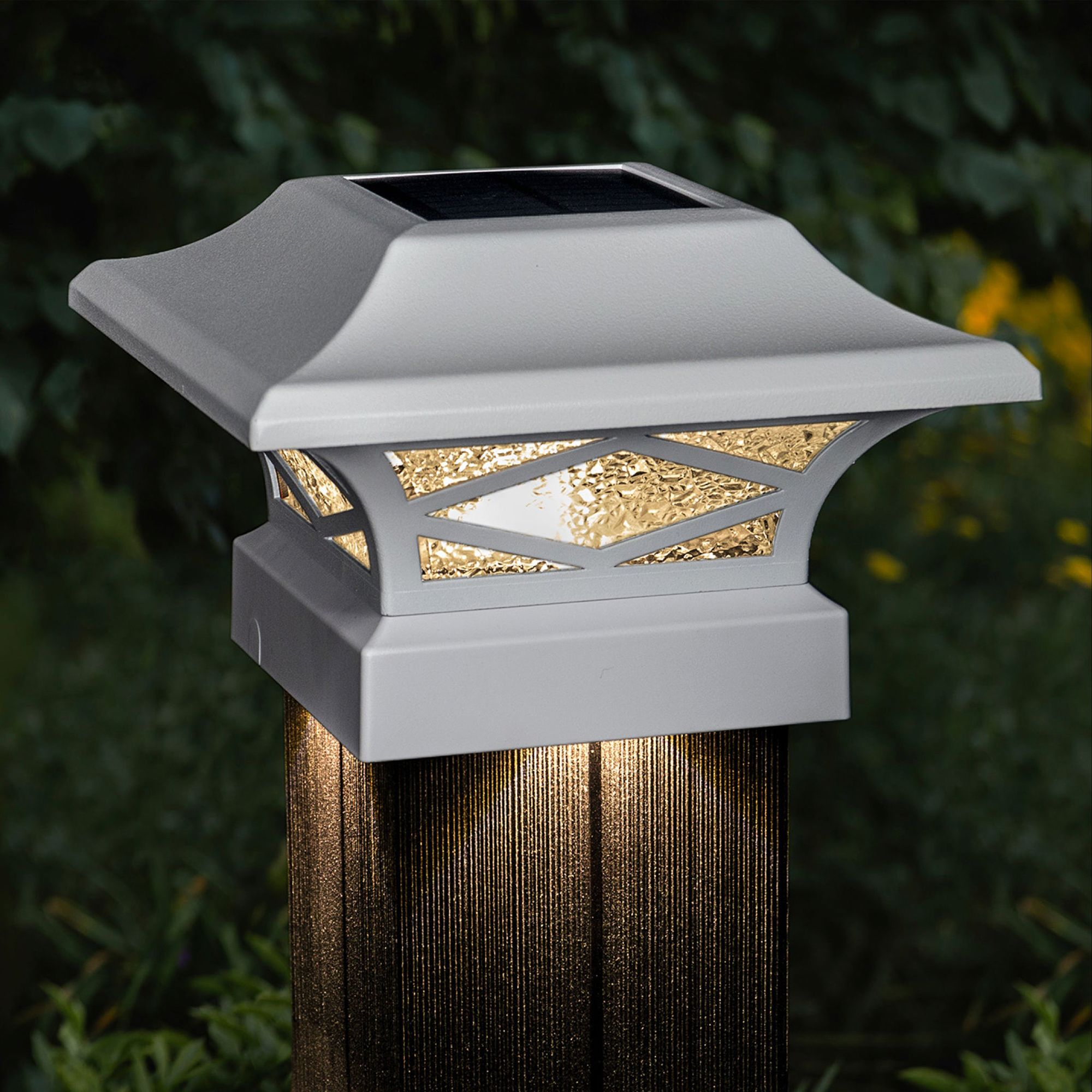 Kingsbridge 4 1/4" High White Dual Lighted LED Solar Post Cap - #99A68