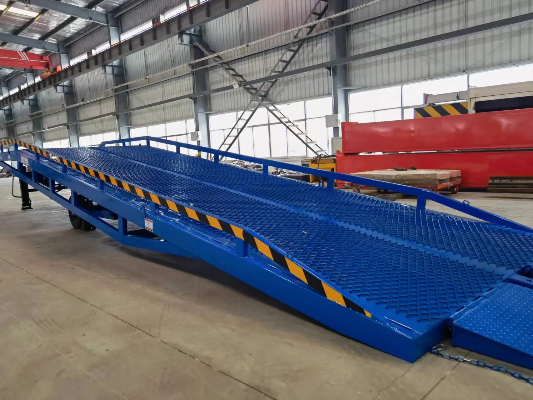 Container Portable Loading Dock Ramp Platform Mobile Boarding Bridge