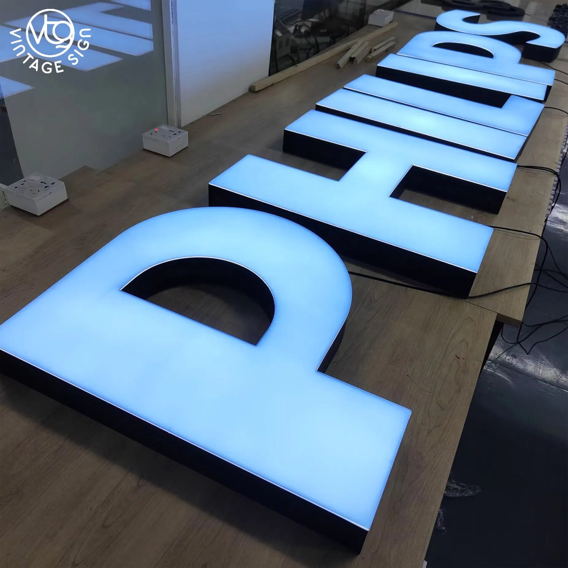 Light Rimless Channel Letter LED Storefront Signs China Rimless