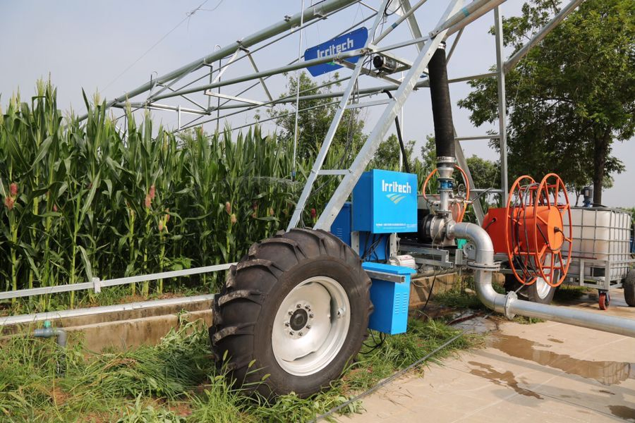 China Two Wheels Lateral Move Irrigation System Photos & Pictures