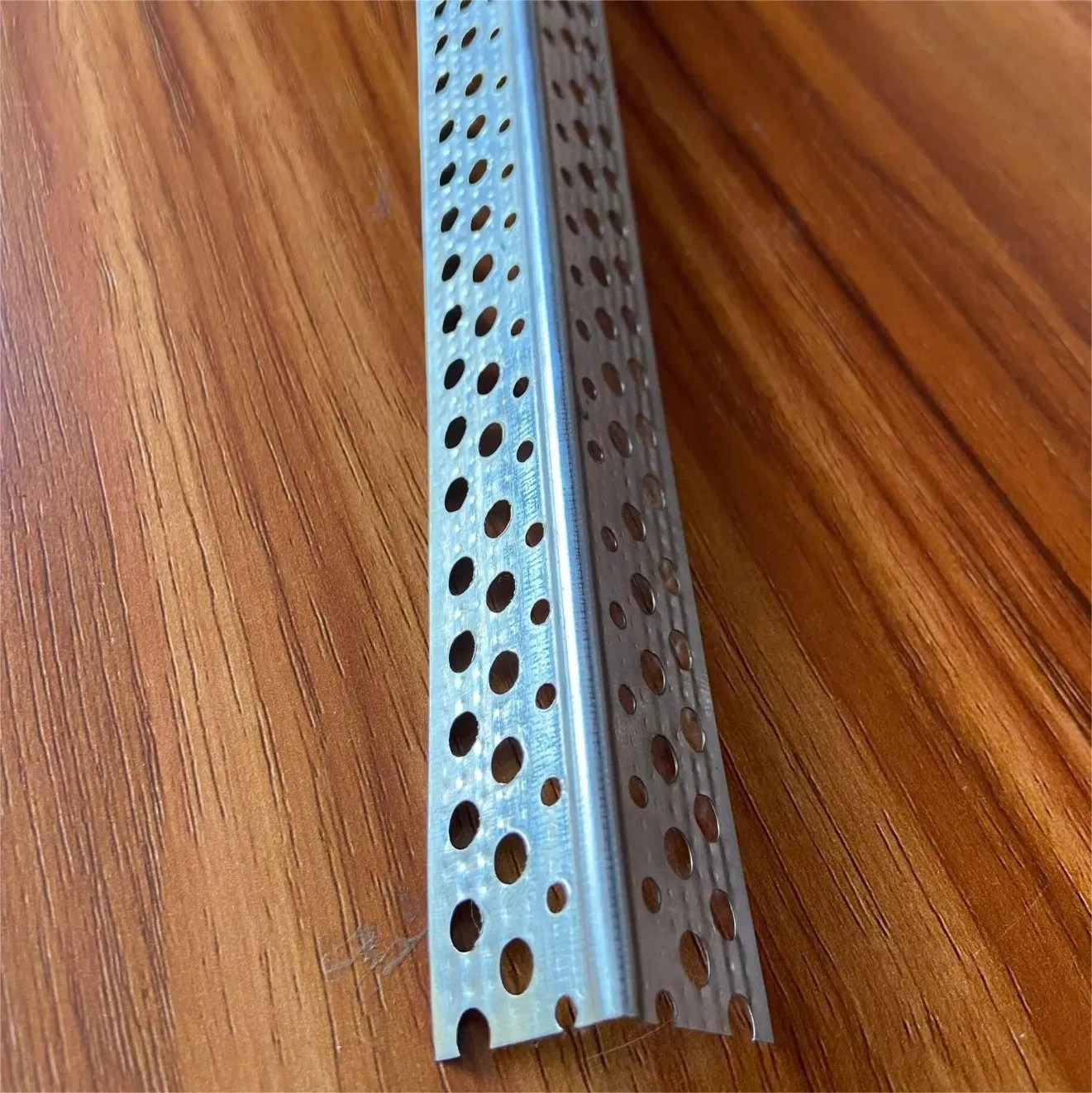 Drywall Reinforcement Using Galvanized Steel Durable Stop Angle Corner