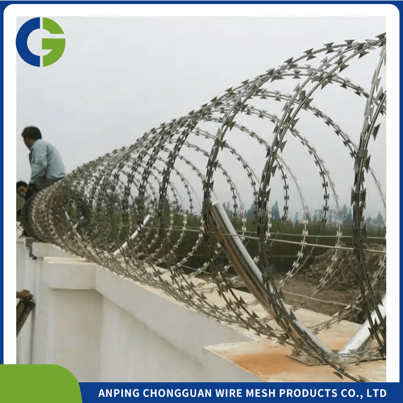 Factory Price Razor Wire Fence/ Razor Barbed Wire/ Galvanized Concertina Razor Wire China