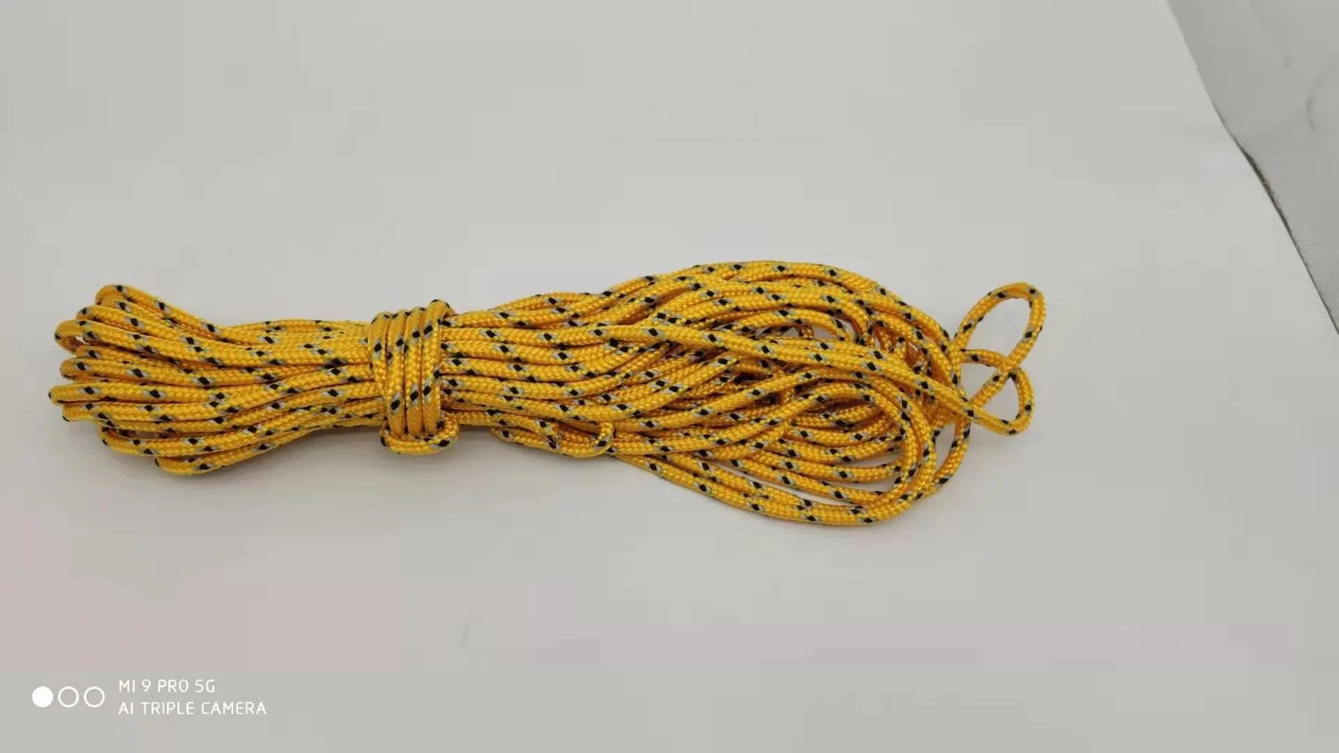 Compact Throw Rope 1/4′′ Floating China Diamond Braid and Multifilament