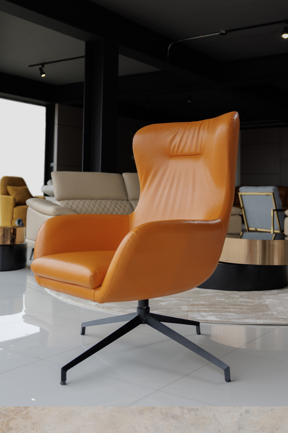 Ollie Chair banngallery