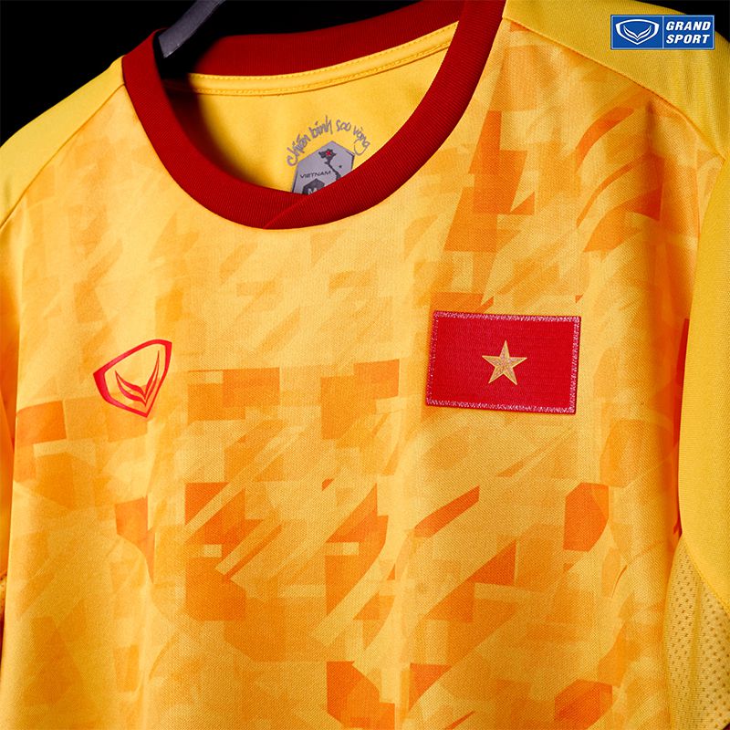 2020 Vietnam National Team Genuine Official Football Soccer Jersey