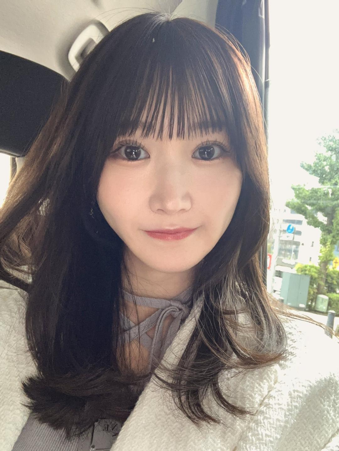 依本栞(依本しおり,Yorimoto Shiori)图片,写真视频,车牌号 - 演员之家