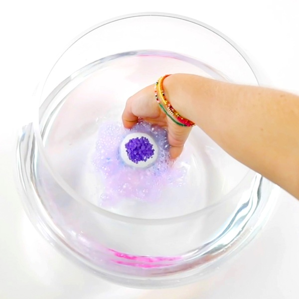 So Bomb DIY Crystal Geode Badebomben Koffer Smyths Toys Superstores