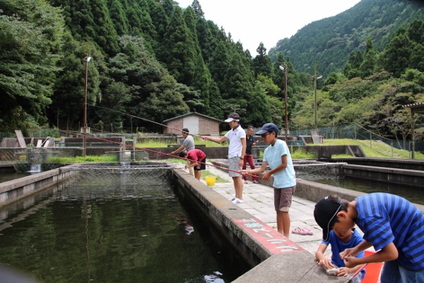 料理長の夏休み・・・いなべ市の隣 岐阜県大垣市上石津町の時山養魚場に参りました。イワナ アマゴ美味しかった～。 「料理長の日記」 三重県