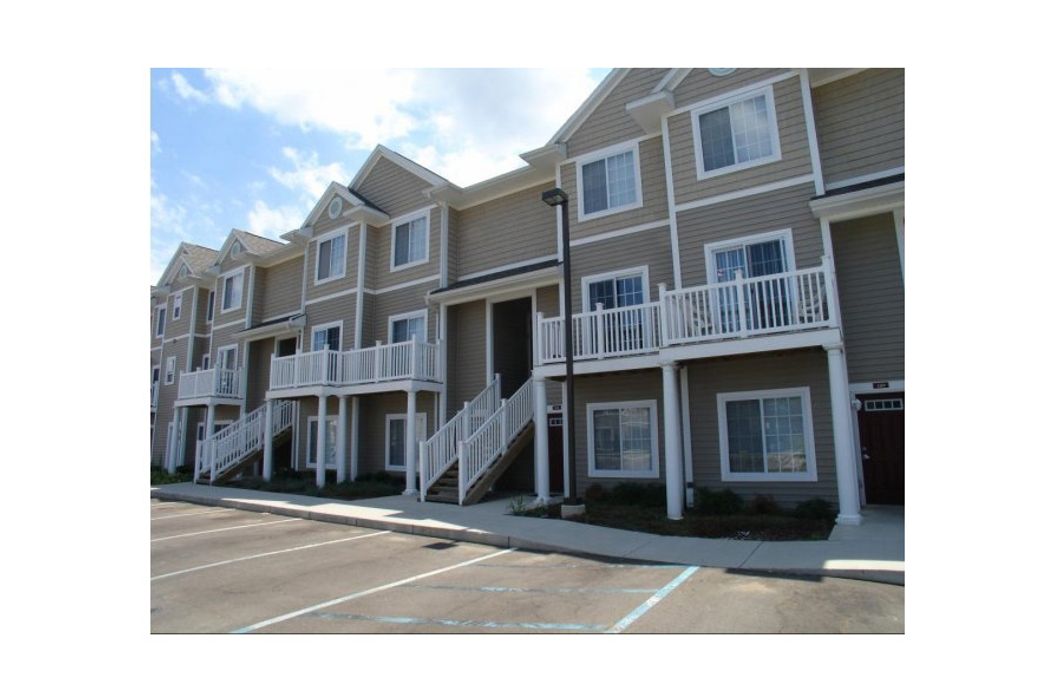 Campus Court at Knollwood Kalamazoo, MI Student Housing • Reviews