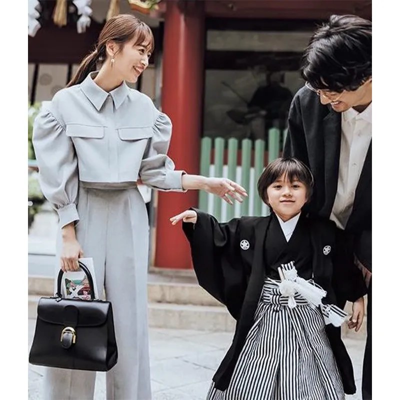 2025年版「七五三、母親の服装の正解は？」マナーと実例コーデ集も VERY