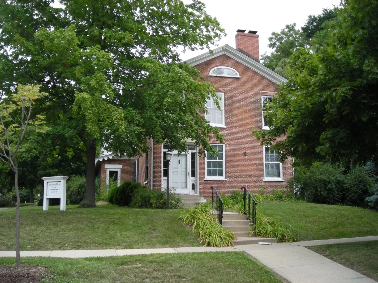 Hunt House (St. Charles) Visitor Information & Reviews