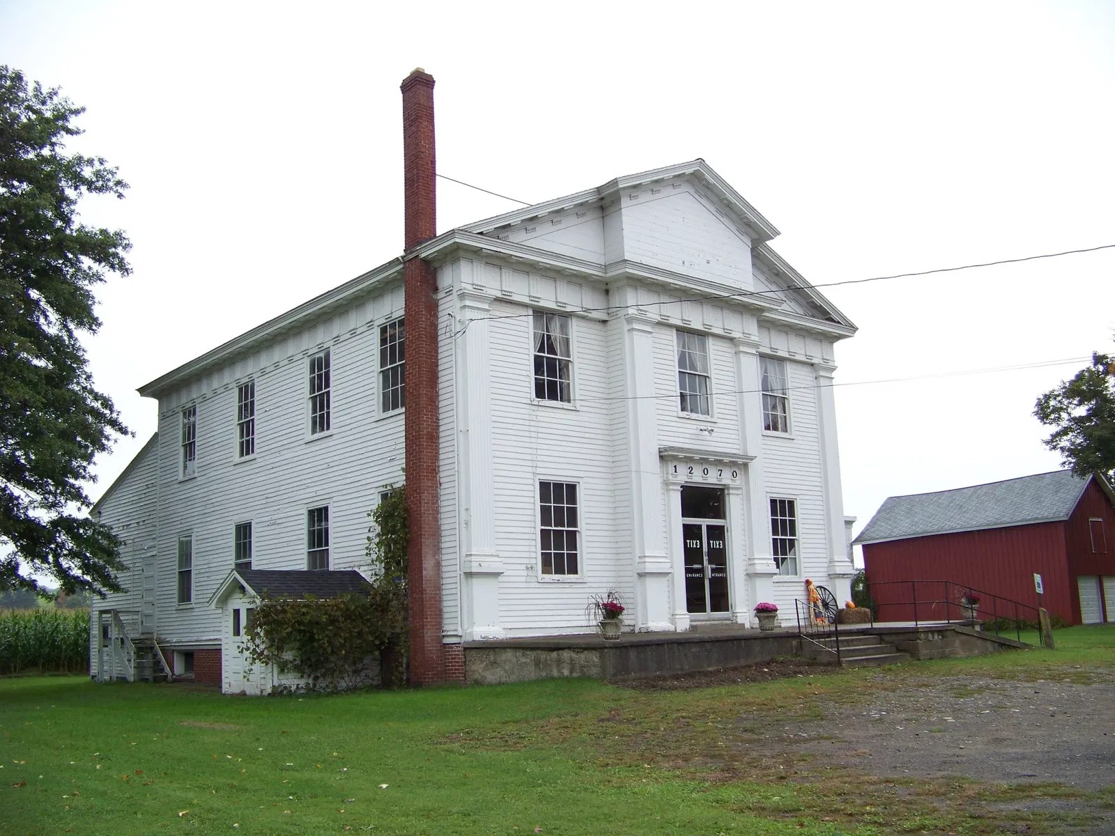 Old Sardinia Town Hall (Sardinia) Bezoekersinformatie & Recensies