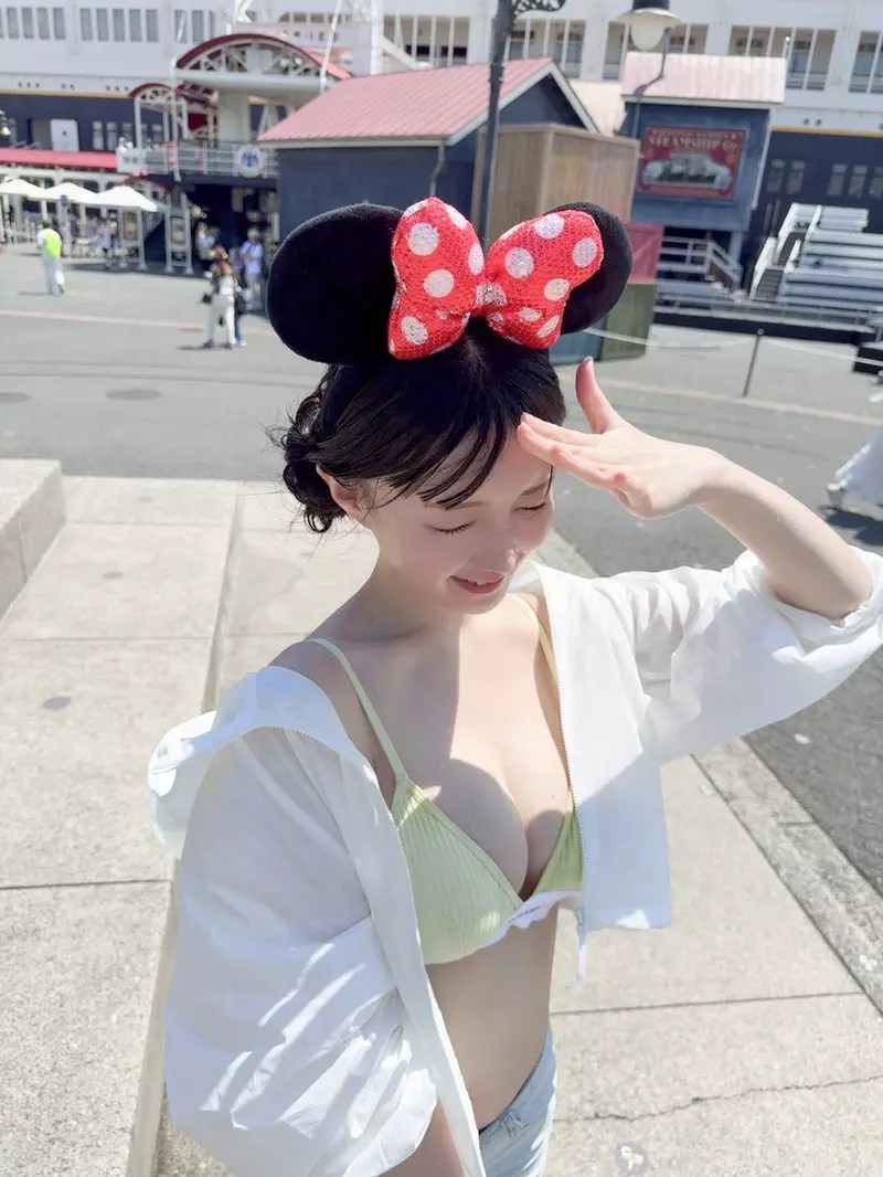 《迪士尼內衣正妹炎上》穿著過於性感這樣子的服裝是NG的唷