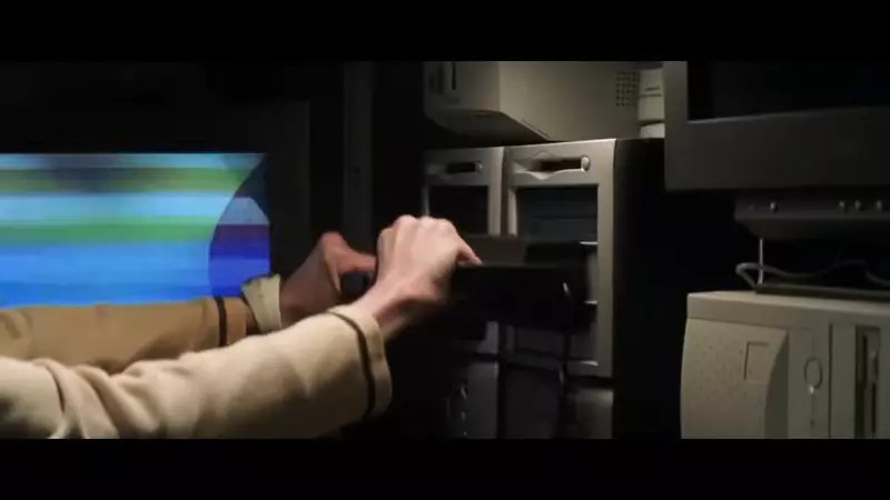 《毀掉外接硬碟的方法》SanDisk表示泡咖啡沒有用 所以要怎麼做才能毀得徹底？