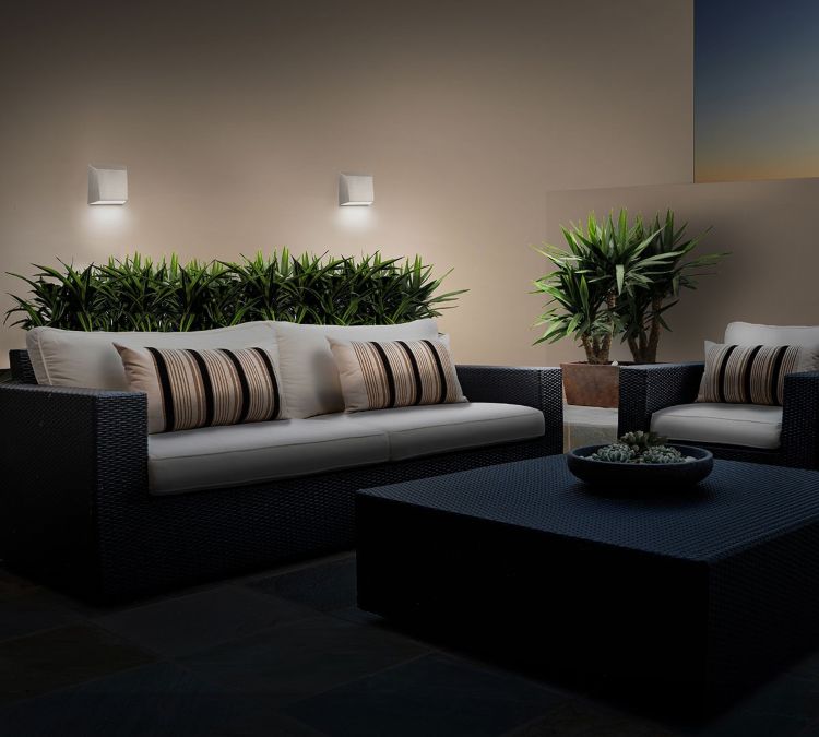 Light Up Your Evenings 15 Outdoor Patio Wall Lighting Inspirations