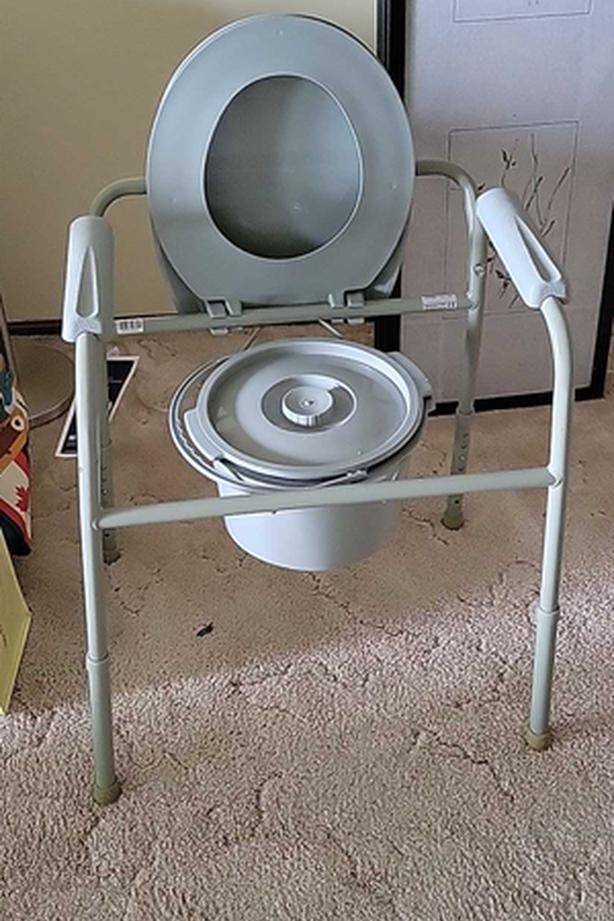 Commode Classifieds for Jobs, Rentals, Cars, Furniture and Free Stuff