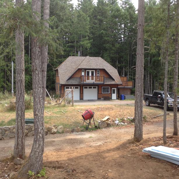 Carriage house for rent in Shawnigan Lake village Classifieds for