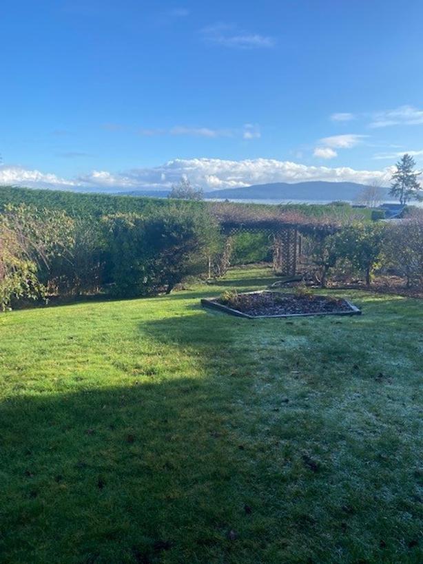 Mill Bay Large basement suite Classifieds for Jobs, Rentals, Cars